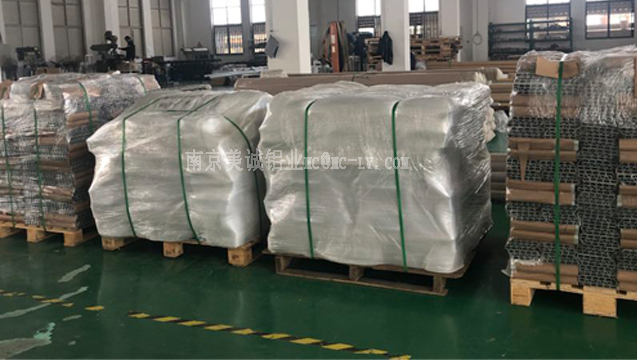 美誠鋁業(yè)開模型材定制、切割、加工