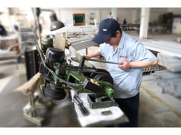 美誠鋁業鋁型材加工